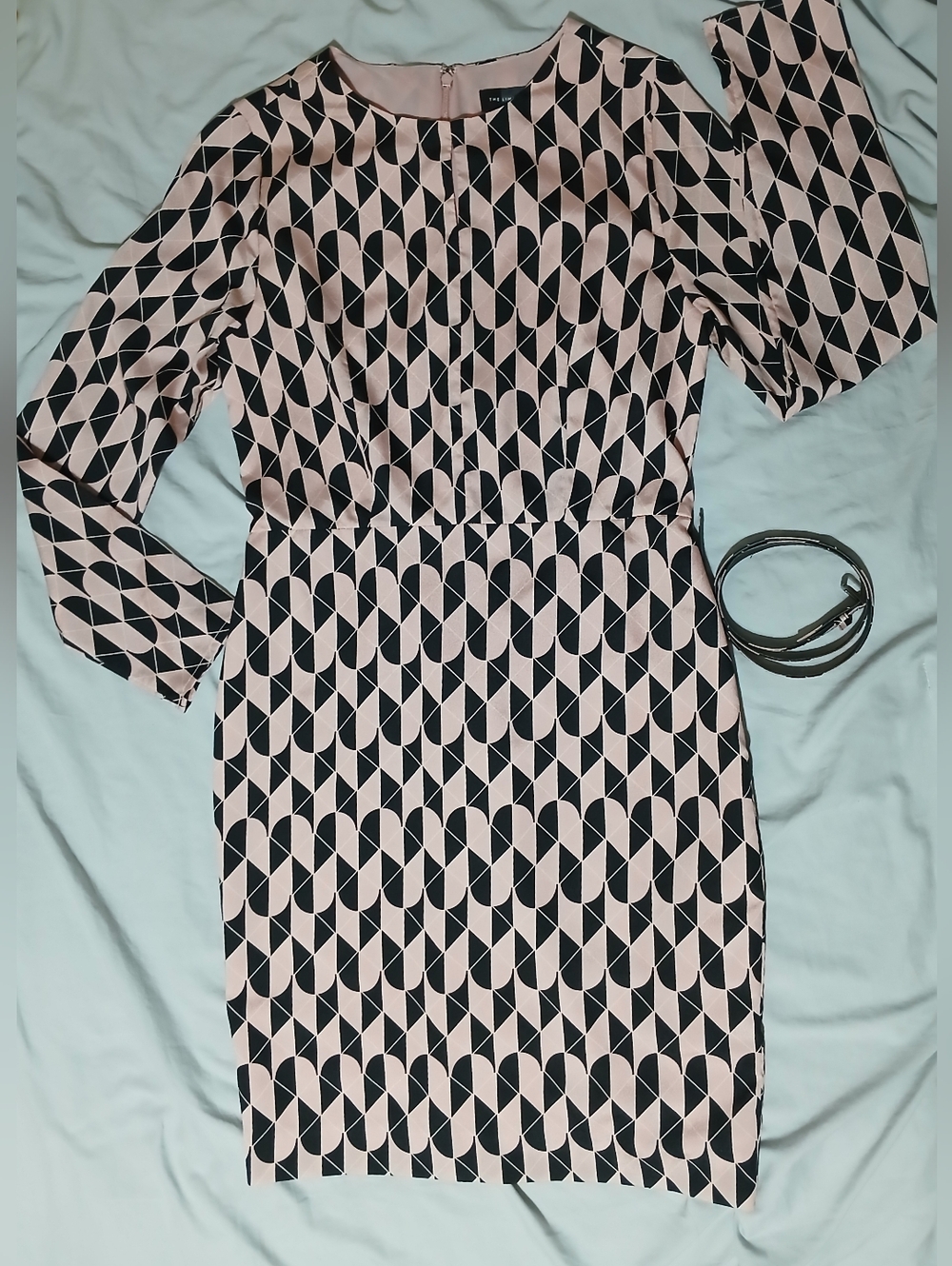 Elegant Geometric Print L/S Dress in Blush and Black (offers considered)